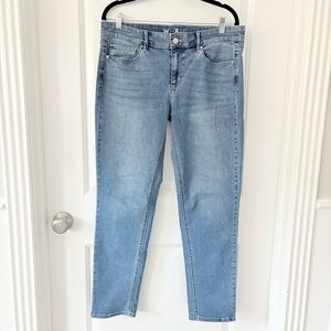 WHBM Light Blue Girlfriend Women's Jeans NWT 6